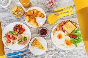 Colors Holiday Hotel