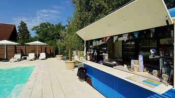 Colors Holiday Hotel