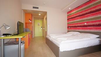 Colors Holiday Hotel