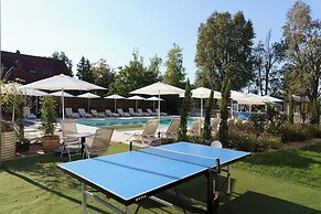 Colors Holiday Hotel