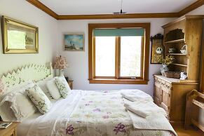 Honey Maple Grove BnB