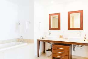 Luxury 2BR Condo at Icon Ocean View