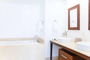 Luxury 2BR Condo at Icon Ocean View