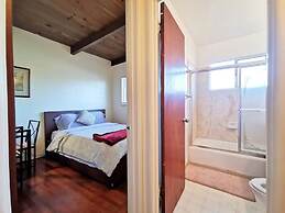Comfy 2BR 1Bath Apartment near HWY580-80