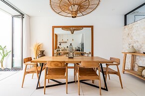 Casa Bella Villa by Betterplace