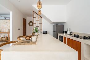 Casa Bella Villa by Betterplace