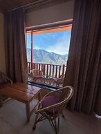 The Vintage Hill Village - Himalayan Boutique Resort