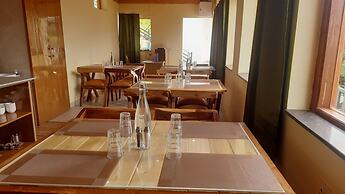 The Vintage Hill Village - Himalayan Boutique Resort