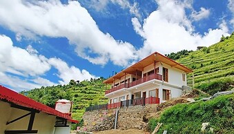 The Vintage Hill Village - Himalayan Boutique Resort