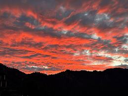 The Vintage Hill Village - Himalayan Boutique Resort