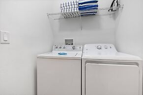 Amazing 5 Bedrooms and 04ba 6 Miles From Disney