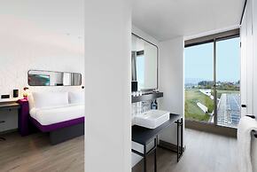 YOTEL Geneva Lake
