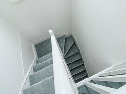 13 Oxford Street