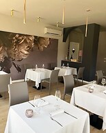 Villa Bernasconi - camere e ristorante -