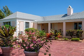 Palm Hill House 4 Bedroom Home