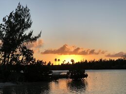 Palm Hill House 4 Bedroom Home