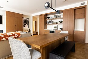 Mountain Modern 3 Bedroom Deluxe Condo, Sleeps 10! by RedAwning - Save