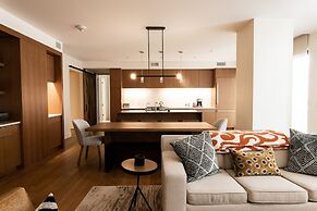 Mountain Modern 3 Bedroom Deluxe Condo, Sleeps 10! by RedAwning - Save