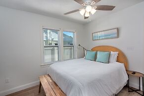 Oceanaire - Monthly Beach Rental 3 Bedroom Home by Redawning