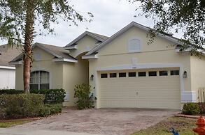 4 Bed 3 Bath 448 Birkdale, Overlooks Golf Course. 4 Bedroom Home by Re