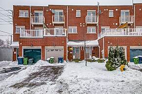 Urban Retreat A Modern 4BR Townhouse