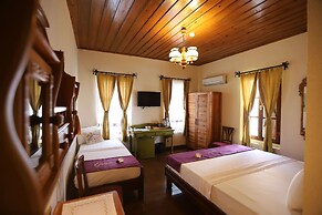 Olivia 1845 Guest House