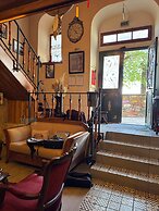 Olivia 1845 Guest House