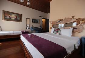 Olivia 1845 Guest House