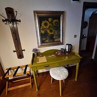 Olivia 1845 Guest House