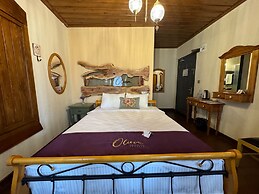 Olivia 1845 Guest House