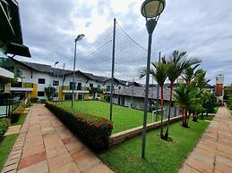 Casa em Condomínio Charmoso Próximo ao Lider