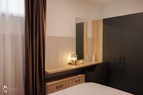 ZEN Garden Apartments