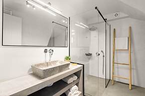 Patio Deluxe Villa Electra With Private Pool