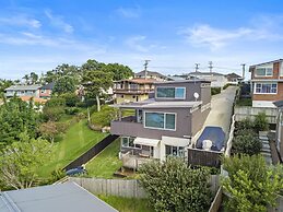 Sensational North Shore Retreat -Netflix