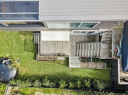 Sensational North Shore Retreat -Netflix