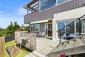 Sensational North Shore Retreat -Netflix