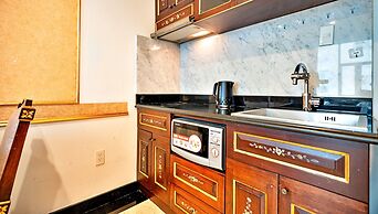 HANZ 345 Business Suite Grand Residence