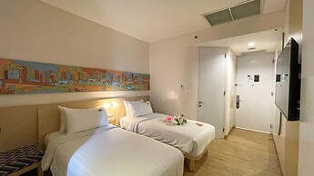 MaxOneHotels Premier Melawai