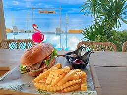 Smile Samui Chaweng Beach Front Resort