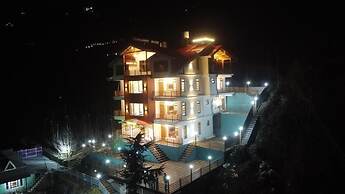 Wood Crista Retreat by Park Tree