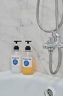 Seven City Apartments