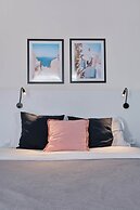 Seven City Apartments