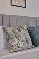 Seven City Apartments