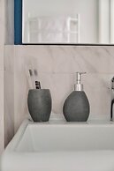 Seven City Apartments