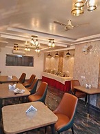 Hotel Aman Residency