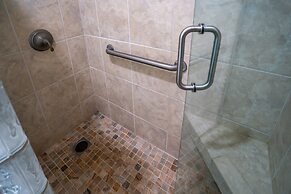 Wailea Ekahi One Bedrooms - Garden View by Coldwell Banker Island Vaca