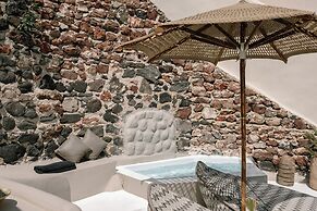 Nano Oia Canaves
