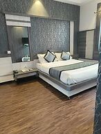 Kiara Eshosans Palace