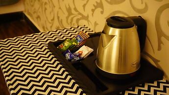 Kiara Eshosans Palace