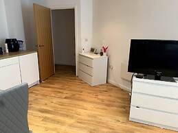 Large Private Flat in City Centre Leeds